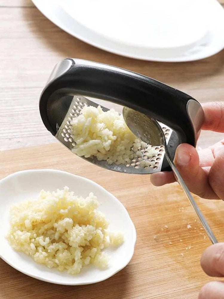 Stainless Steel Garlic Press: Kitchen Gadget