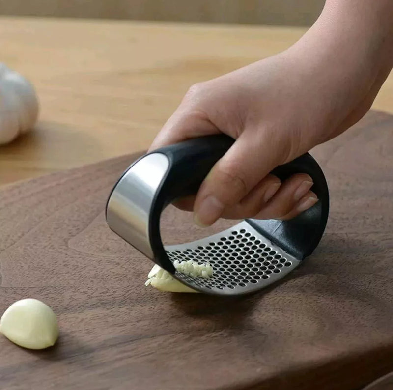 Stainless Steel Garlic Press: Kitchen Gadget