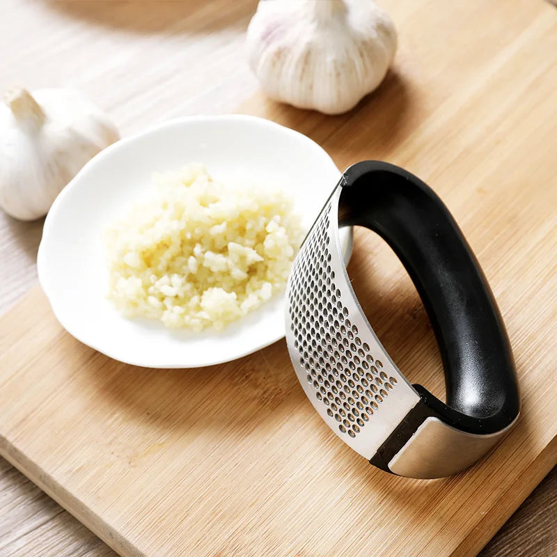 Stainless Steel Garlic Press: Kitchen Gadget